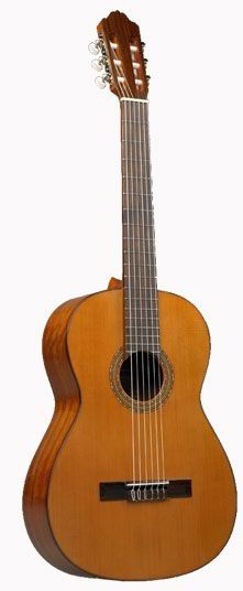 Esteve Klasik Gitar Baskent Muzikevi