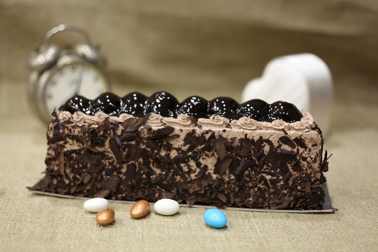 Profiterollü Baton Pasta Ahsen Pastanesi