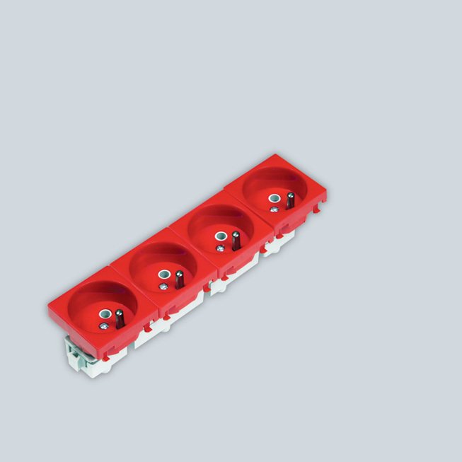 45x45 mm 4�lü UPS Priz (45°)