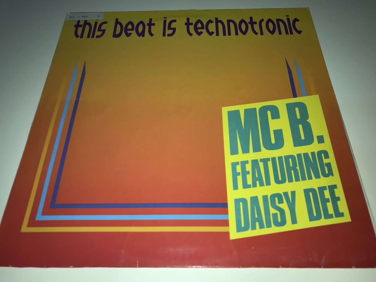 MC B.* Featuring Daisy Dee ‎– This Beat Is Technotronic Plak Satın Al