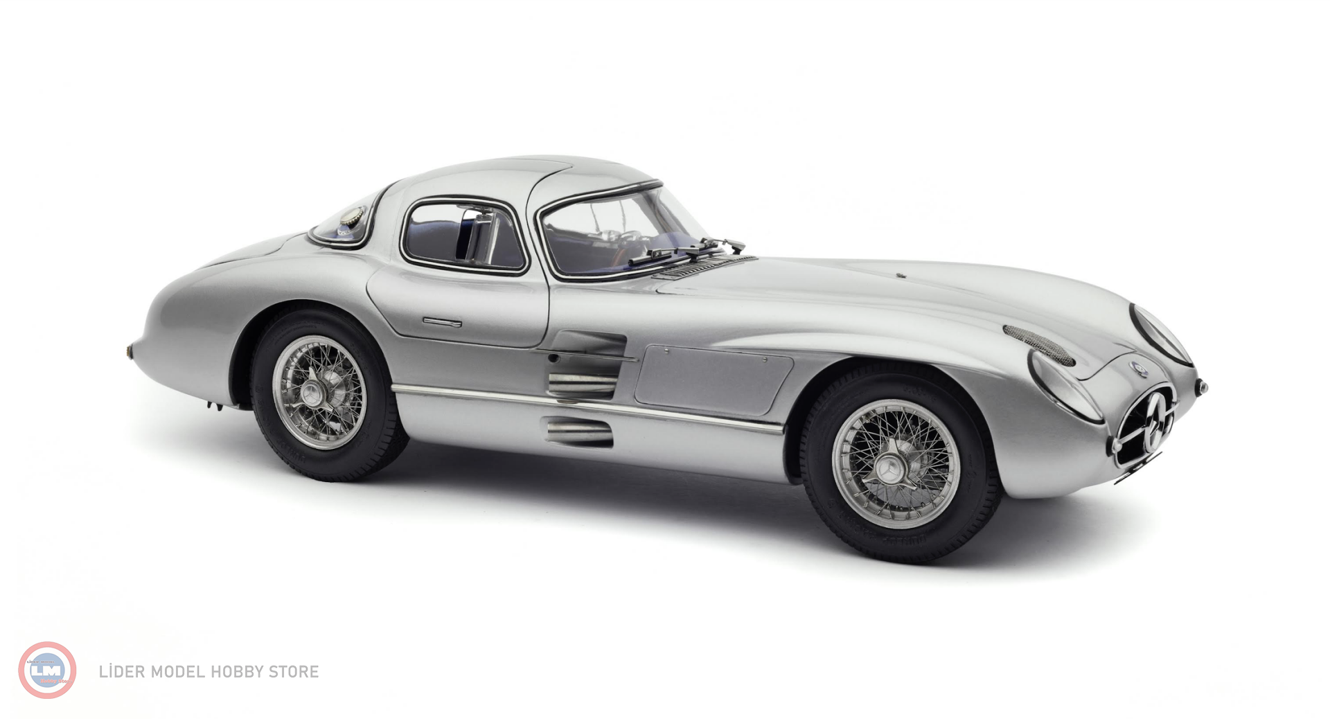 1:18 1955 Mercedes Benz 300 SLR W196 UHLENHAUT COUPE