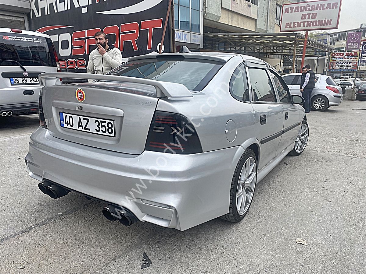 OPEL VECTRA B F80 ARKA TAMPON