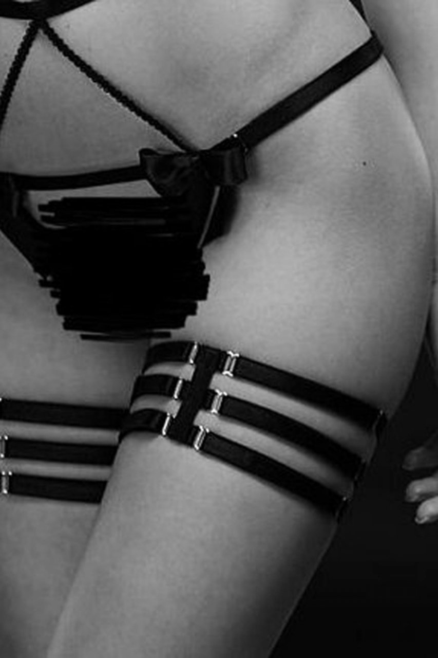 3 Sıralı Seksi Lastik Bacak Bandı ABM8296