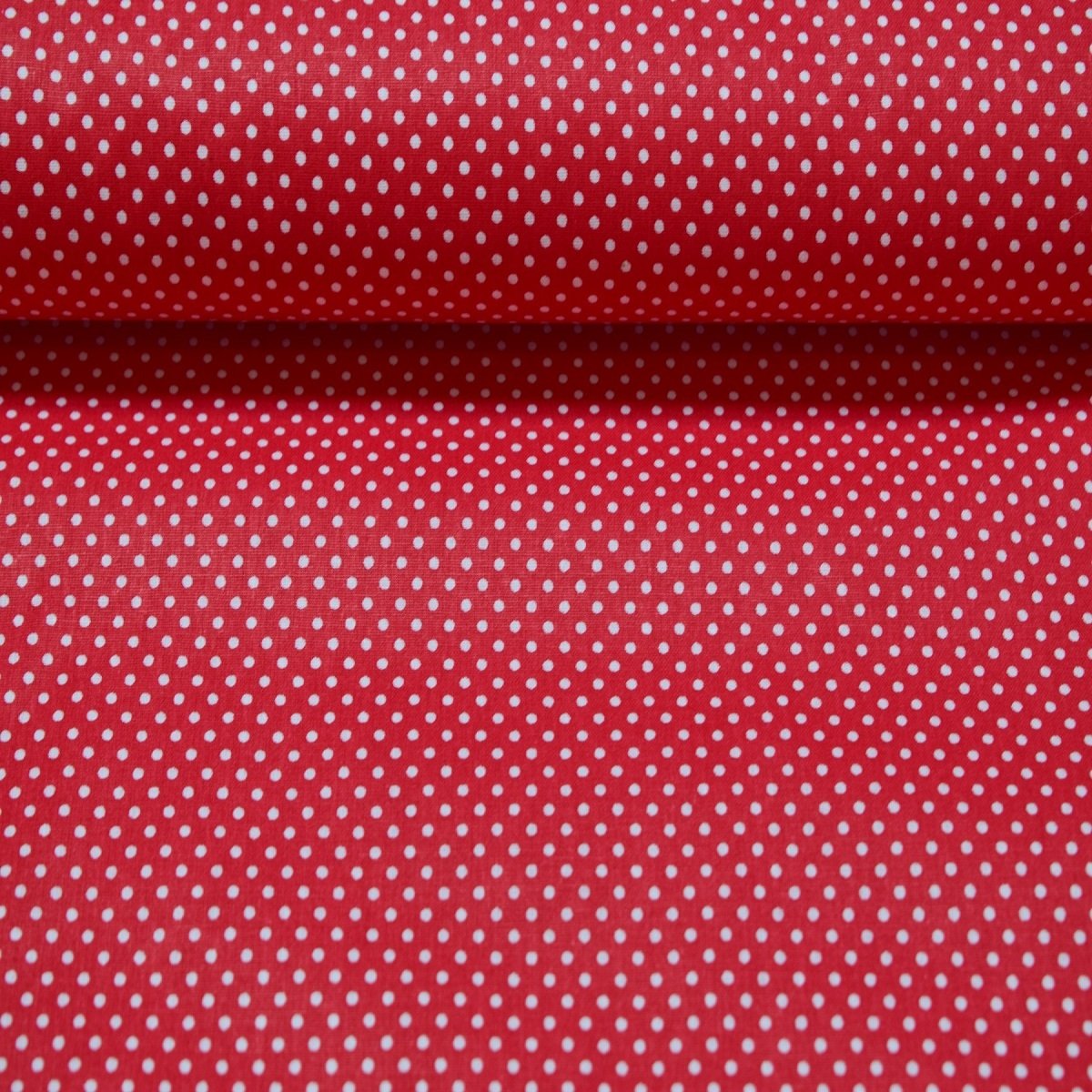 Kirmizi Rengi Puanli Poplin Kumas Daisy Star 18 00 Tl