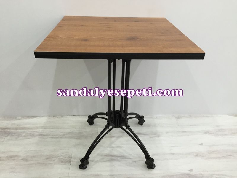 Compact Masa 70x70 Aluminyum Dokum Ayak Sandalye Sepeti Compact Laminat Masalar Acapulco Orgu Sandalyeler Compact Laminat Masalar Urun Aciklama
