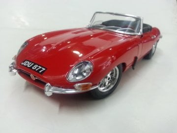 Jaguar E Type >> 1961 Jaguar E Type 1 18 Burago Jaguar E Type >> 1961 Jaguar E Type 1 18 Burago
