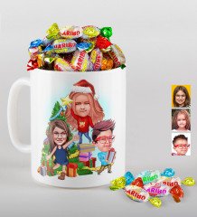 Kişiye Özel Yeni Yıl 3 Kardeş Karikatürlü Beyaz Kupa ve Haribo Şeker Hediye Seti-1