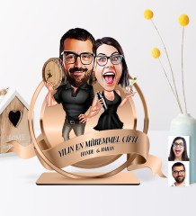 Kişiye Özel Yılın En Mükemmel Çifti Karikatürlü 3D Ahşap Biblo Plaket - 18