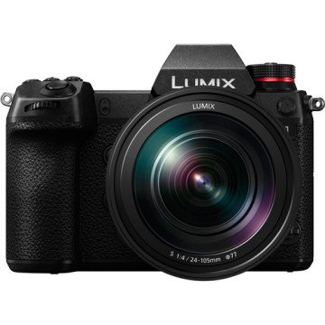 Panasonic Lumix DC-S1  + 24-105mm Lens