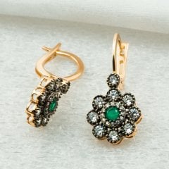 yesil tasli papatya 14 ayar rose altin kupe